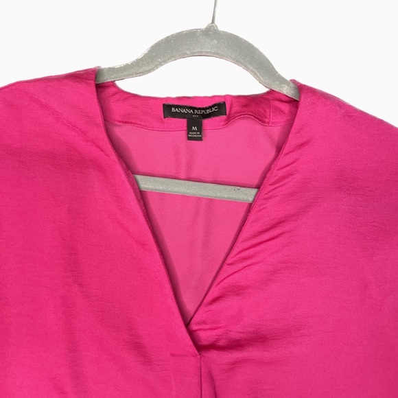Banana Republic Long Sleeve V Neck Pink Blouse size Medium - Picture 2 of 4